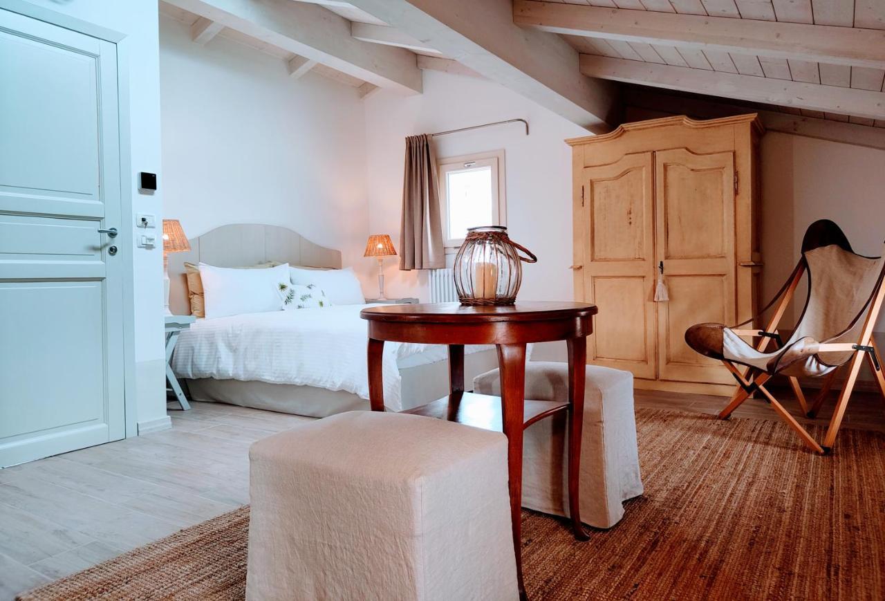 Il Cortiletto - Suites & Apartments ピストイア エクステリア 写真