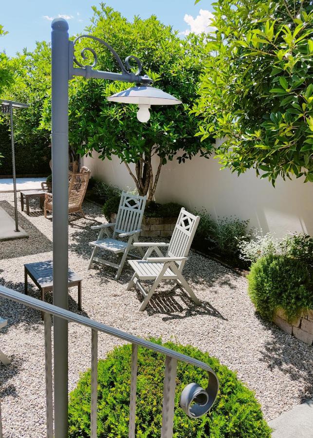 Il Cortiletto - Suites & Apartments ピストイア エクステリア 写真